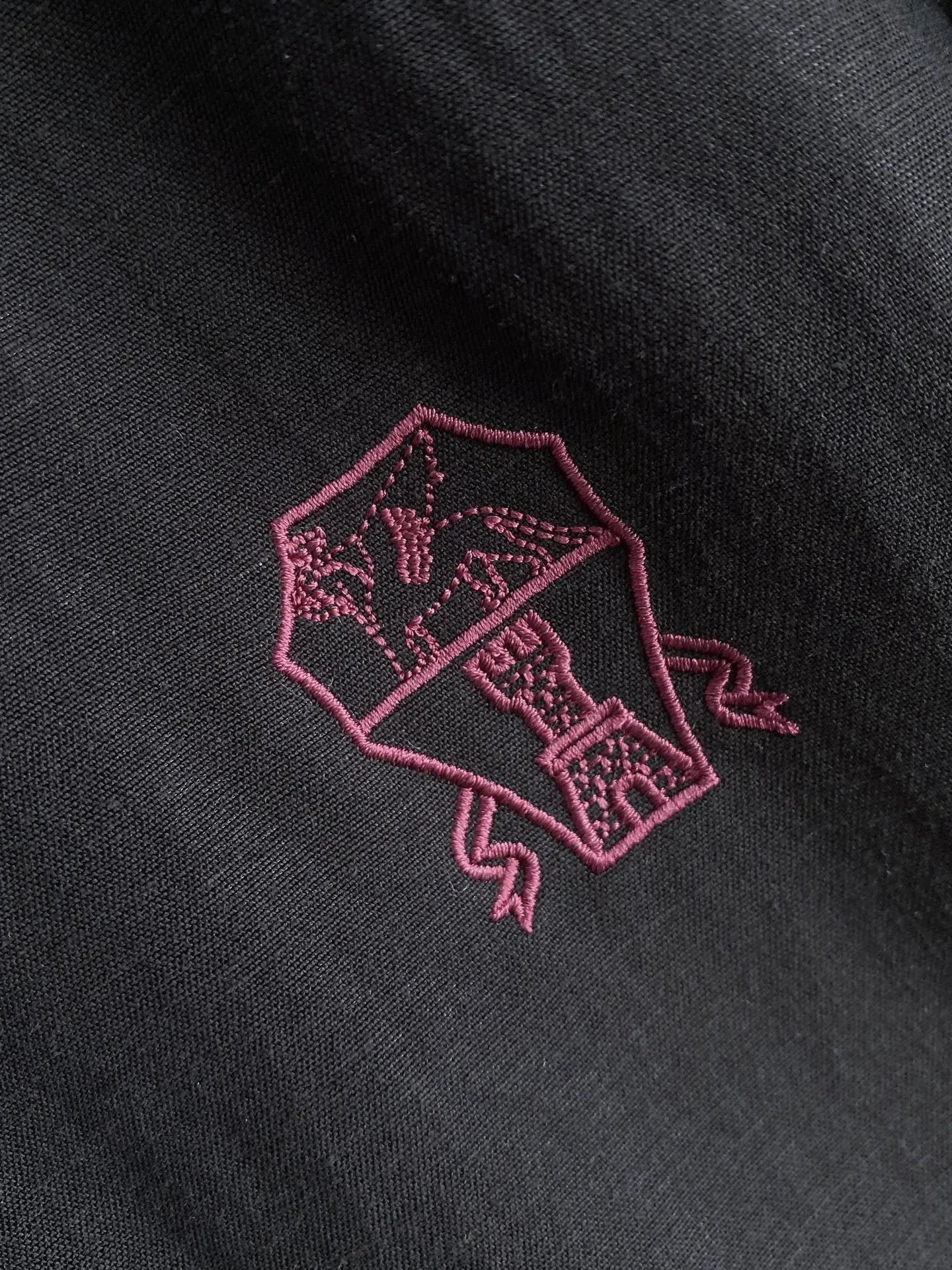 Recommended 🌟44 BC 26 Autumn and Winter Linen Jacket Series is on sale at the official website counter. The industry’s exclusive first launch of the most sought-after and popular Series men’s and women’s Same Style in the Classic main line, Classic urban casual style, Versatile simple style, couple’s jacket! New design style, subversive design, iconic brand logo, new fabric, lightly waterproof, casually wear a T-shirt, the upper body is super fashionable, especially easy to match, the concave shape is naturally indispensable for such high-end configuration. Color: Blue Black Sizes: M L XL 2XL 3XL